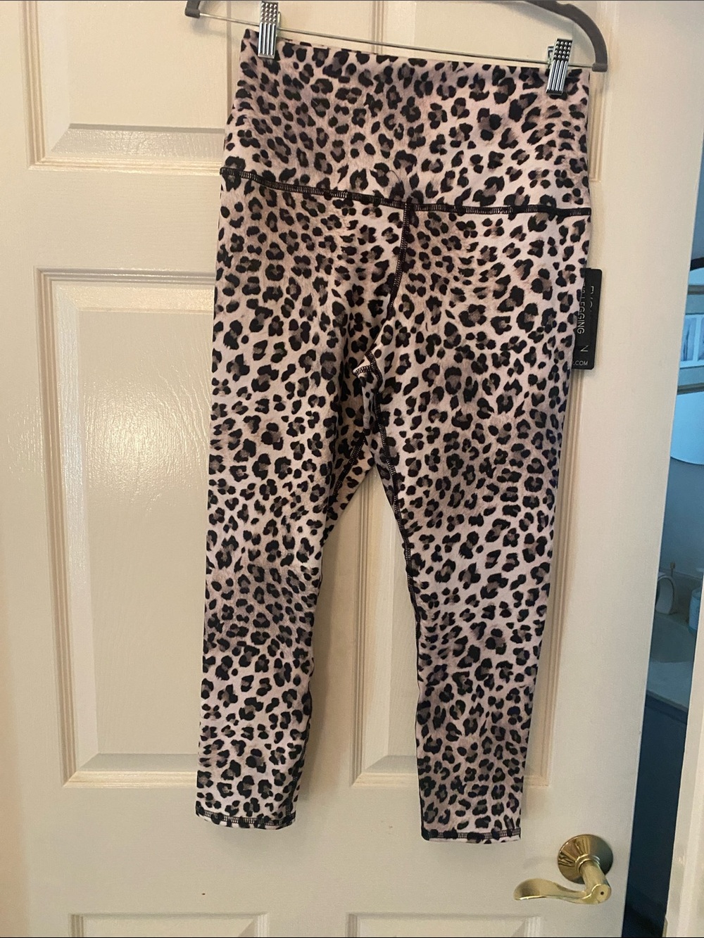 Ladies Leopard Print Leggings - cream and Black cropped